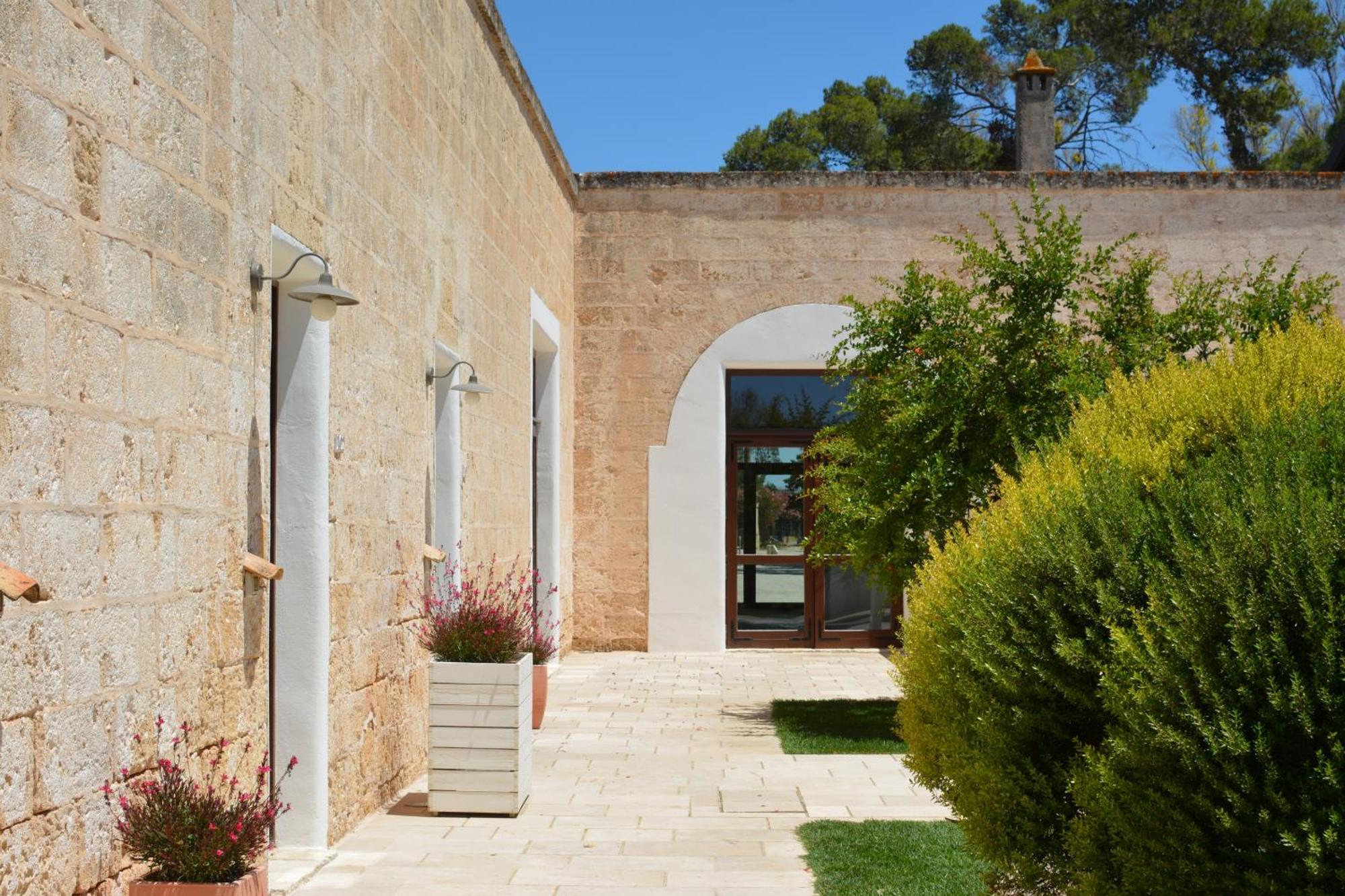 Masseria Corda Di Lana Hotel & Resort Torre Lapillo Eksteriør bilde